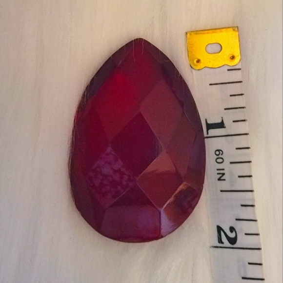 Large Red Glass Faceted Stone - Picture 5 of 5